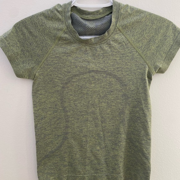 lululemon woman’s swiftly tech 2.0 race length - Picture 2 of 5